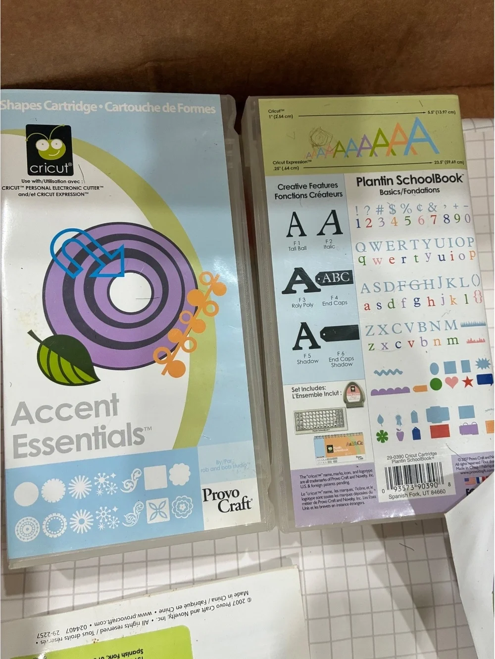Provo Craft Cricut Expression Cutter with Plantin SchoolBook Cartridge
